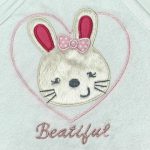 Neves kapucnis törölköző-Nyuszi szívvel