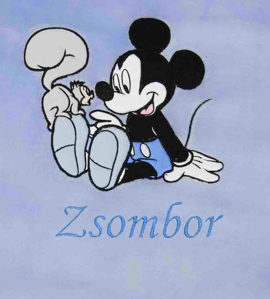 Névvel hímzett Disney Mickey babatakaró-kék